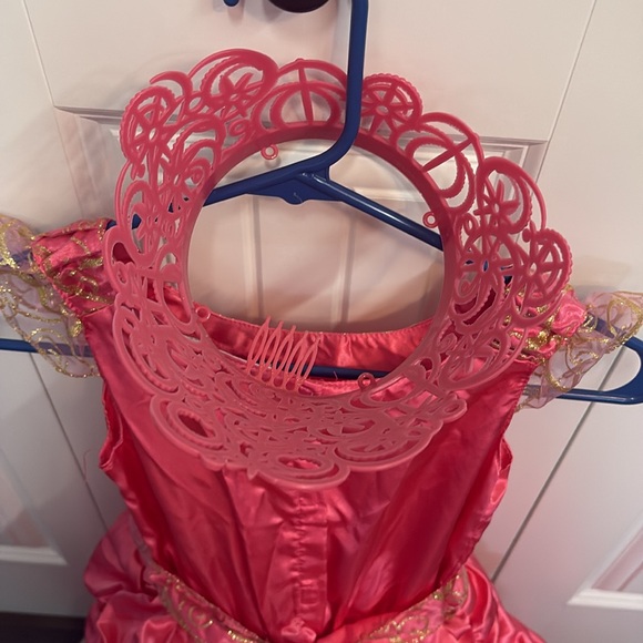 Gillian’s closet princess costume
Wicked crown - Picture 2 of 6